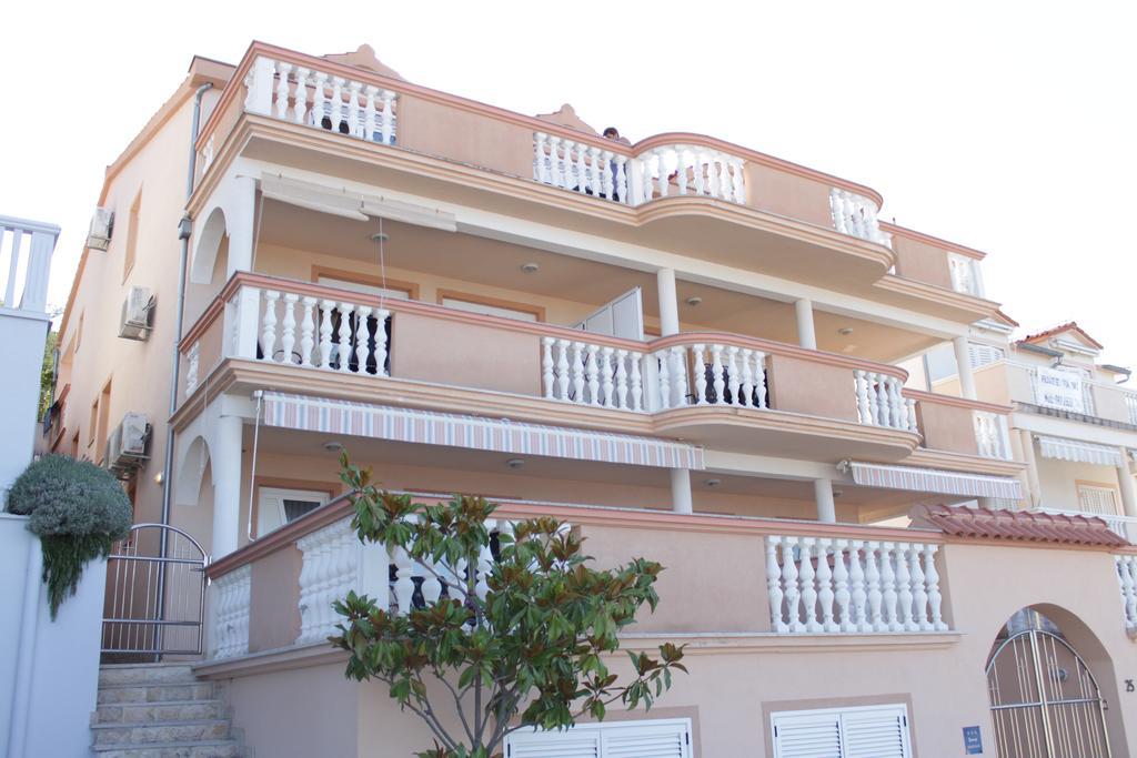 Apartments Mustac Drage Εξωτερικό φωτογραφία